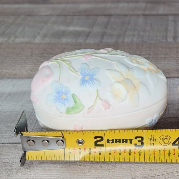 Trinket Box Silvestri Egg Hand Painted Raised Floral Lid Vintage - Picture 8 of 9